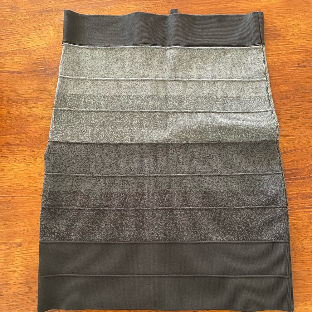 BCBG Bandage type Skirt Small. New